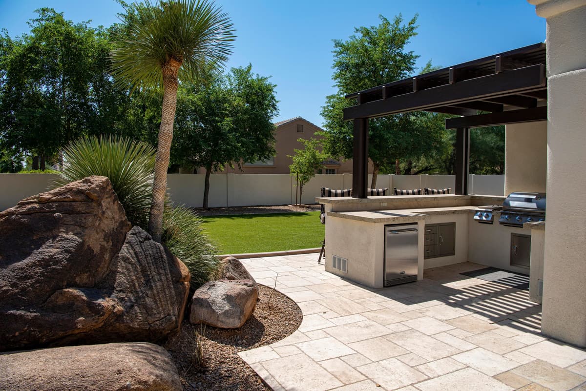 Outdoor kitchen and paver patio